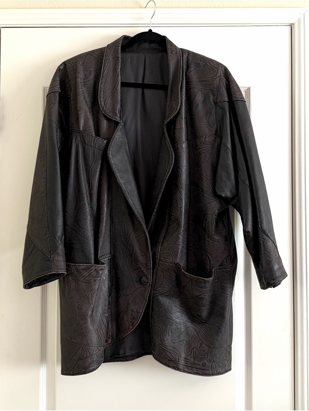 Vintage 80s Oversized Women's Black Embossed Leather Jacket